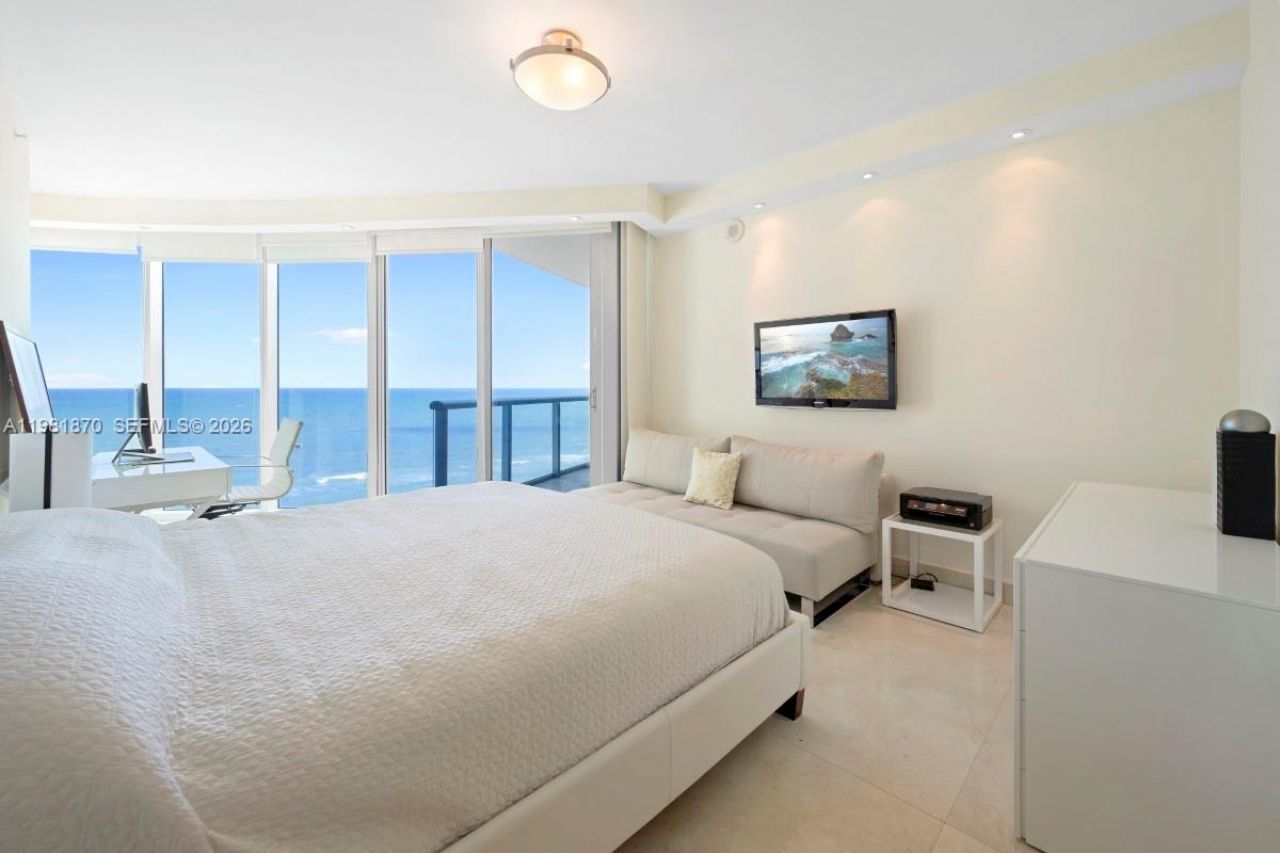 17001 Collins Ave, Unit 1204, Sunny Isles Beach, FL 33160 Photo
