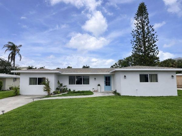 1240 Binney Dr, Fort Pierce, FL 34949