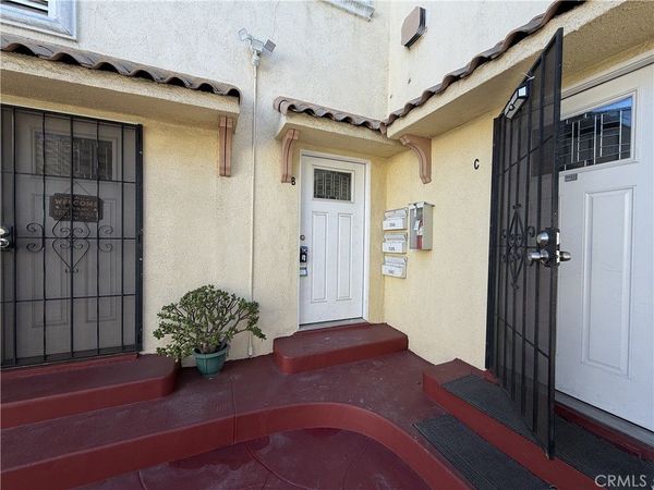 358 Magnolia Avenue, Unit B, Glendale, CA 91204