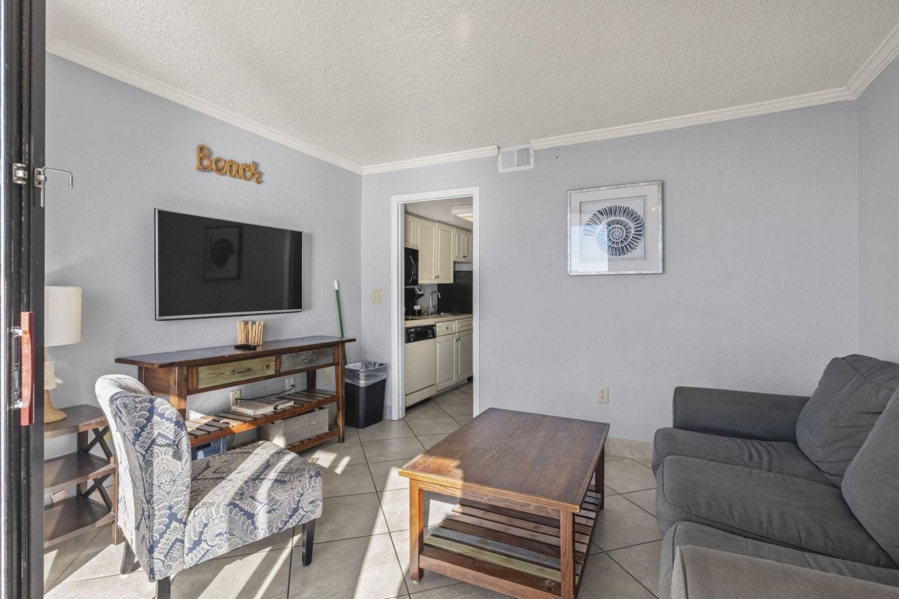 201 74th Ave. N Photo 17