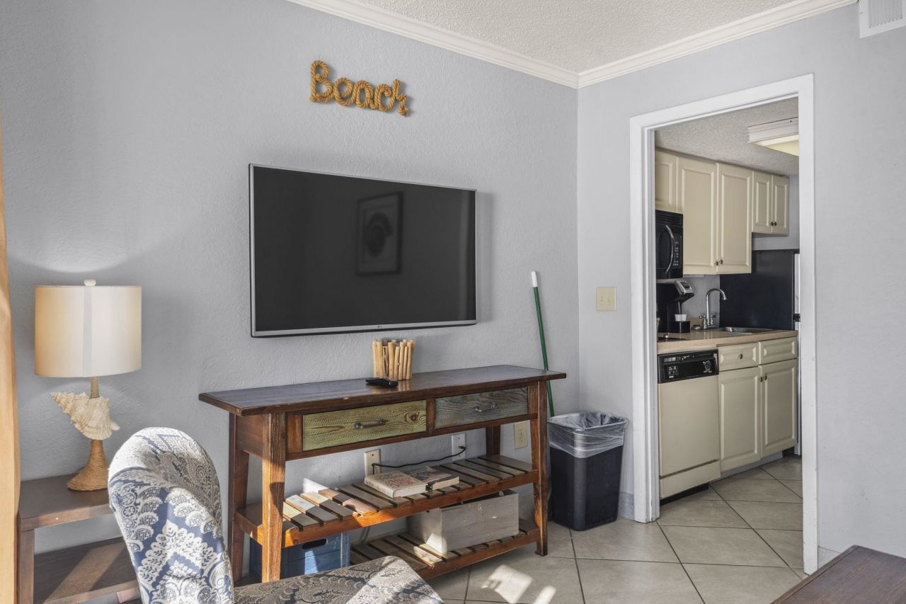 201 74th Ave. N Photo 18