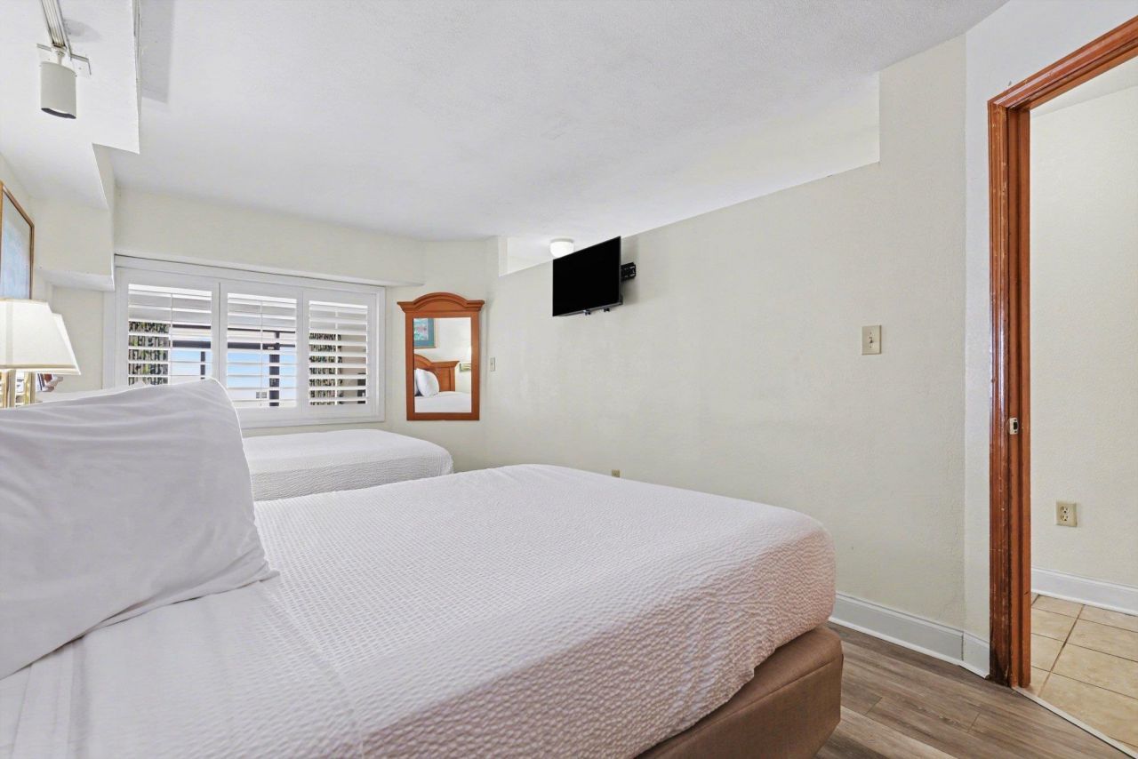 4800 S Ocean Blvd. Photo 14