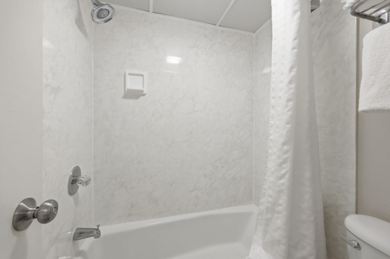 1105 S Ocean Blvd.  Photo 8