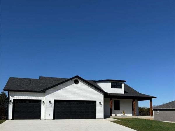 1817 Vadie Avenue , Lebanon, MO 65536