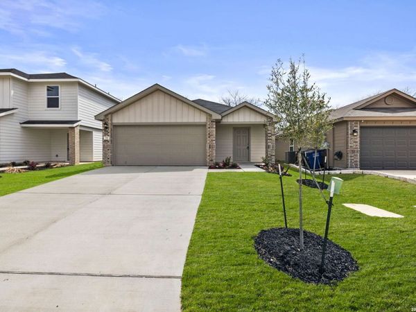 718 Jennifer Way, New Braunfels, TX 78130