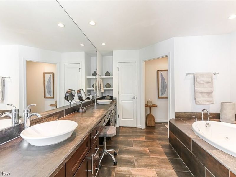 279 Tinkers Trail , Aurora, OH 44202 Photo 19