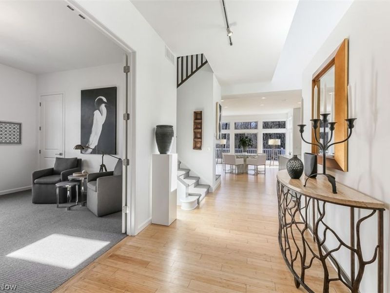 279 Tinkers Trail , Aurora, OH 44202 Photo 2