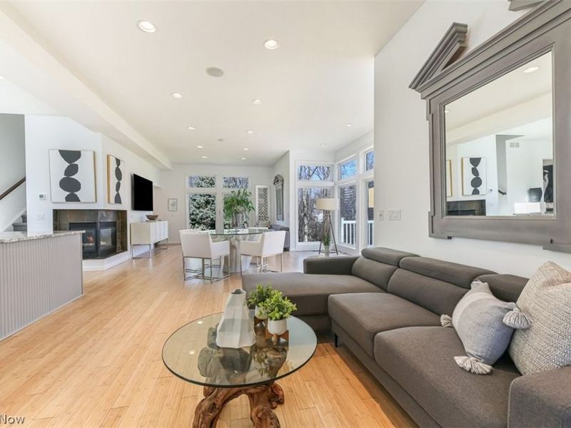 279 Tinkers Trail , Aurora, OH 44202 Photo 4