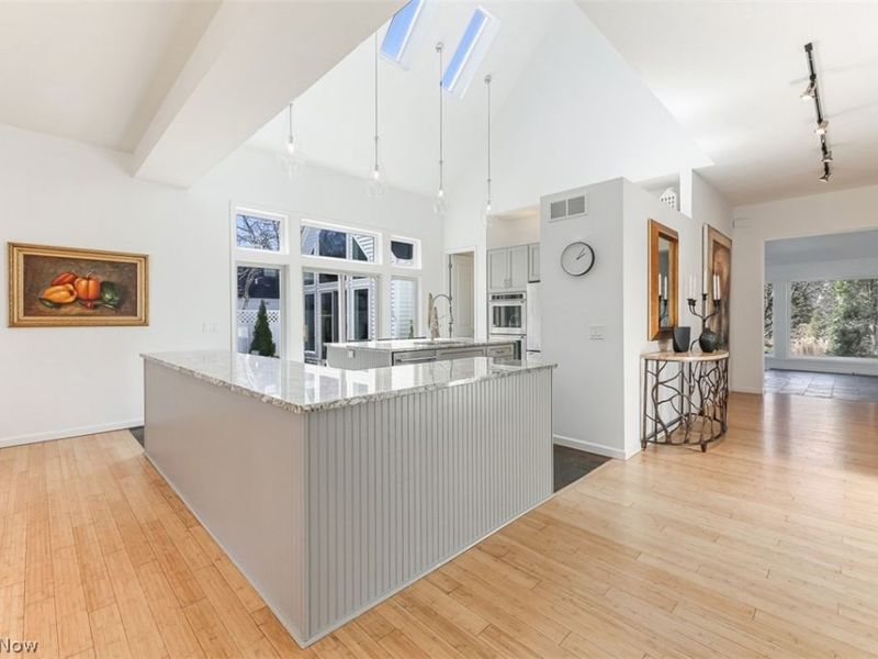 279 Tinkers Trail , Aurora, OH 44202 Photo 7