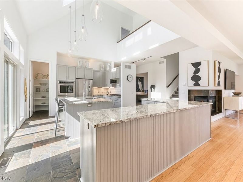 279 Tinkers Trail , Aurora, OH 44202 Photo 8