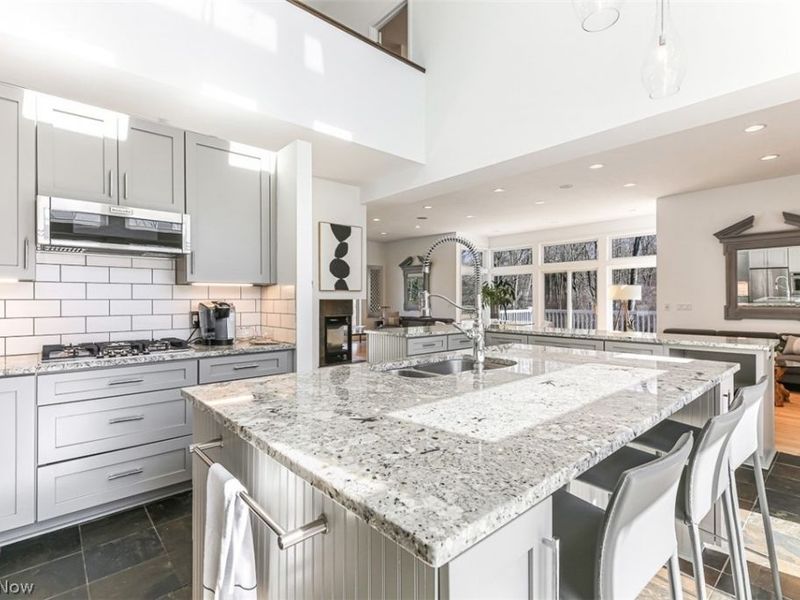 279 Tinkers Trail , Aurora, OH 44202 Photo 9