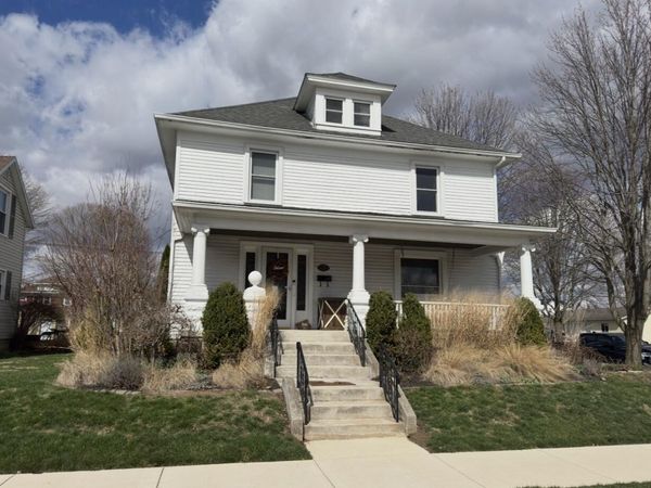 602 W Benton Street, Wapakoneta, OH 45895