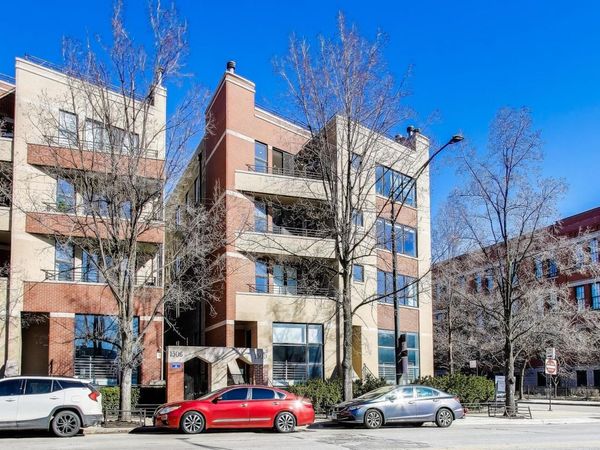 1500 W GRAND Avenue, Unit 4W, Chicago, IL 60642