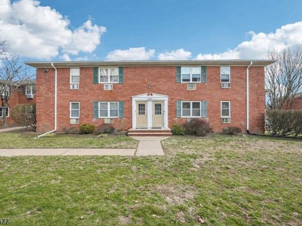 1150 Valley Rd, Wayne, NJ 07470