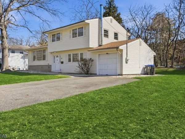 39 Gage Rd, East Brunswick, NJ 08816