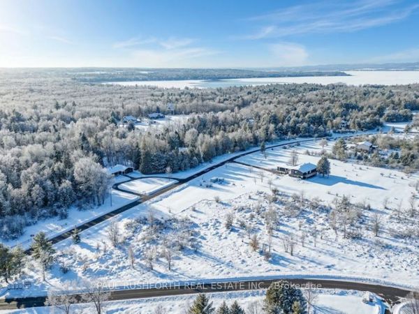 42 WAGON Drive , Ottawa, ON K0A1T0