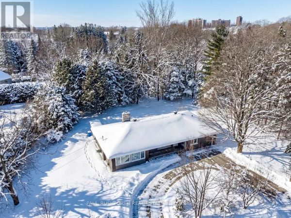 10 CEDAR Road , Ottawa, ON K1J6L4