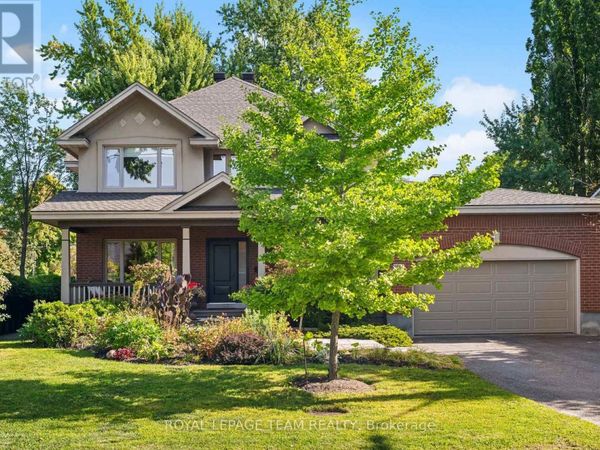 1601 Apeldoorn Avenue, Ottawa, ON K2C1V4