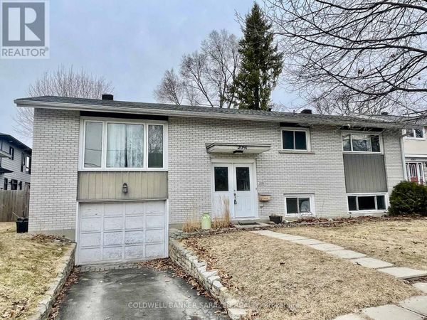 2091 Lenester Avenue, Ottawa, ON K2A1K9