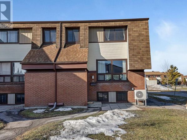 23A Woodvale Green , Ottawa, ON K2G4H3