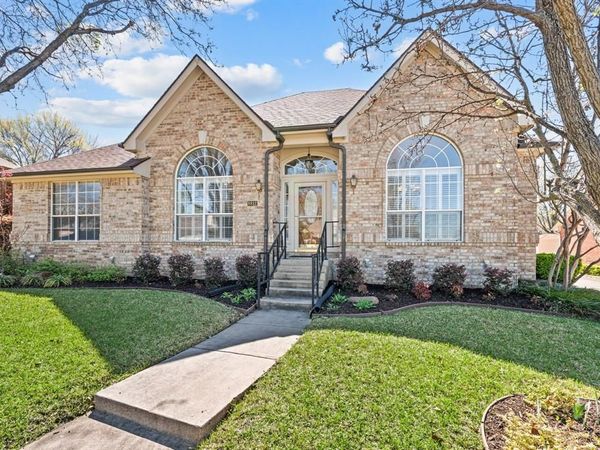 8812 Ridge Run Drive, North Richland Hills, TX 76182