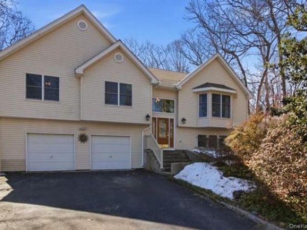 247 Dogwood Drive , Wading River, NY 11792