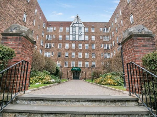 25 Parkview Avenue, Unit 1H, Bronxville, NY 10708