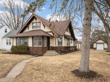 4100 Vera Cruz Avenue N, Robbinsdale, MN 55422