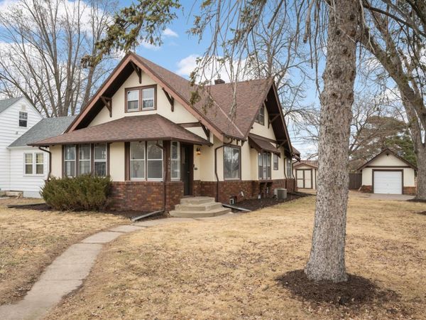 4100 Vera Cruz Avenue N, Robbinsdale, MN 55422