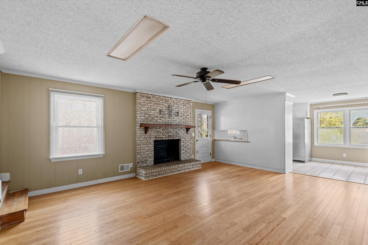 415 Bruce Drive Photo 12