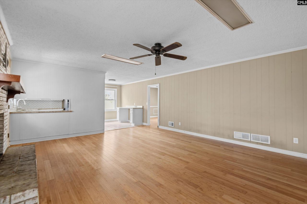 415 Bruce Drive Photo 13