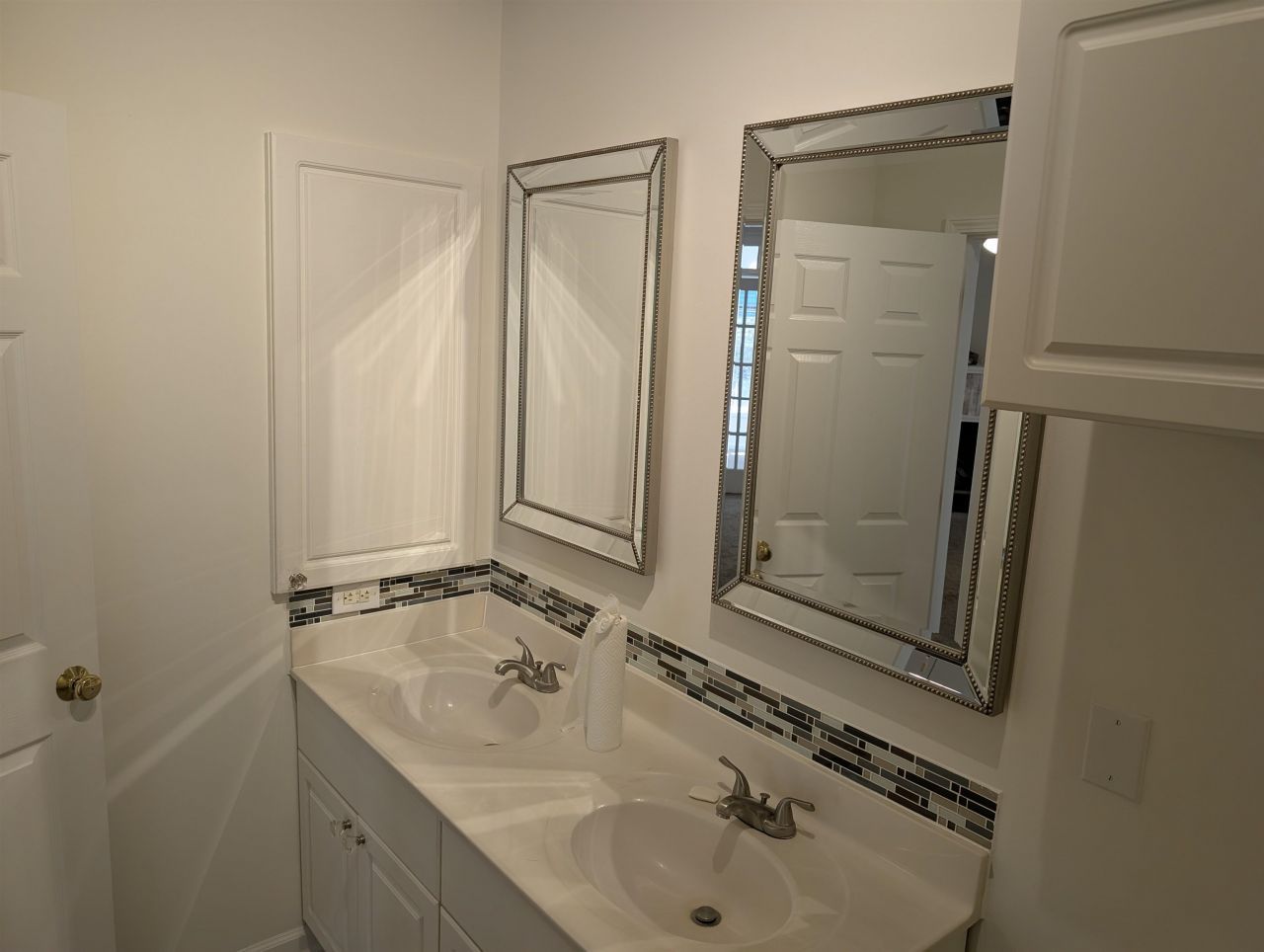 9734 Leyland Dr. Photo 30