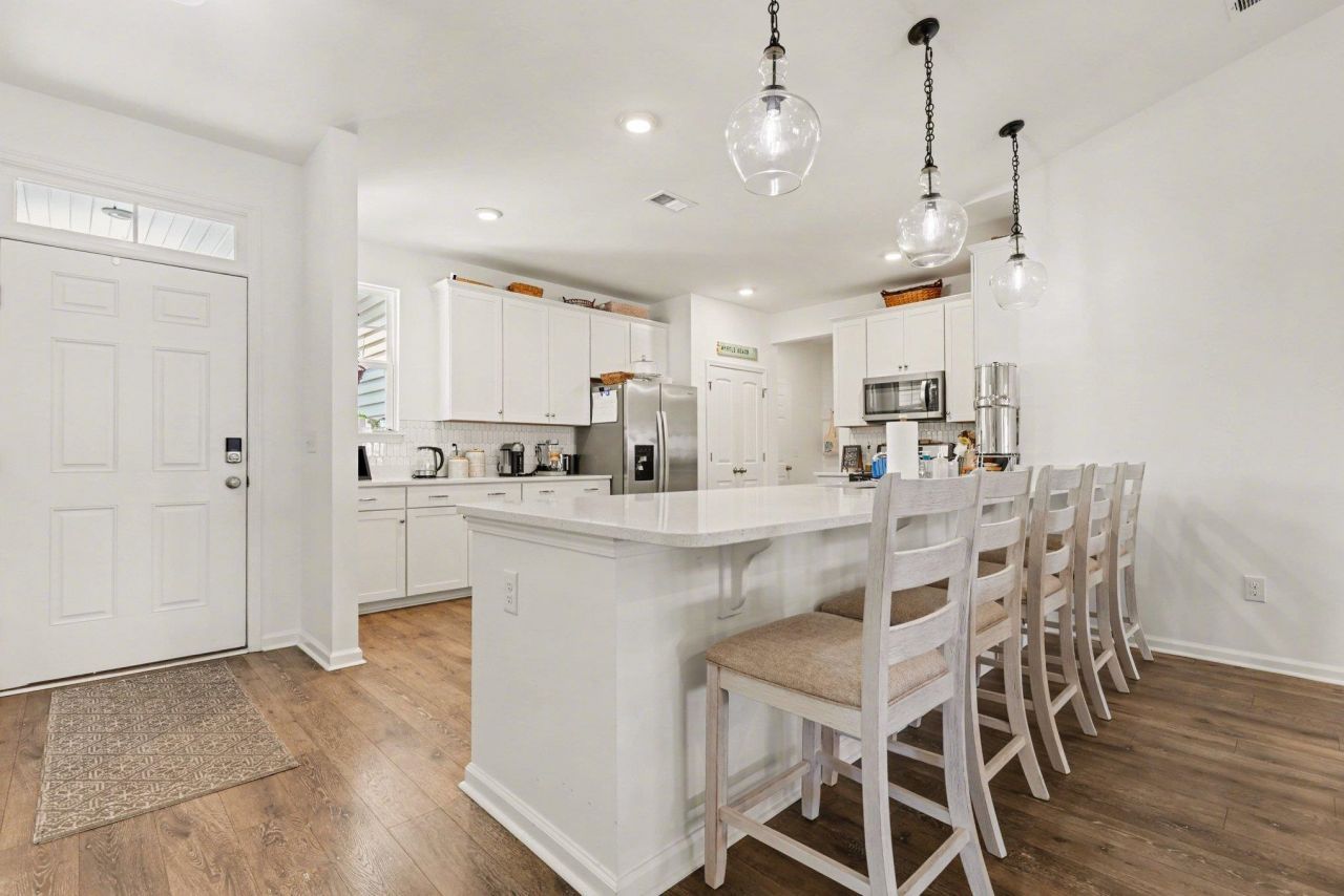 811 Spindel Dr.  Photo 9