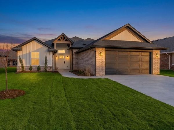 478 Hackberry Lane, Washington, OK 73093