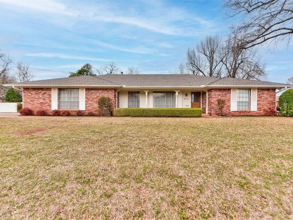 3521 Sunvalley Drive, Midwest City, OK 73110