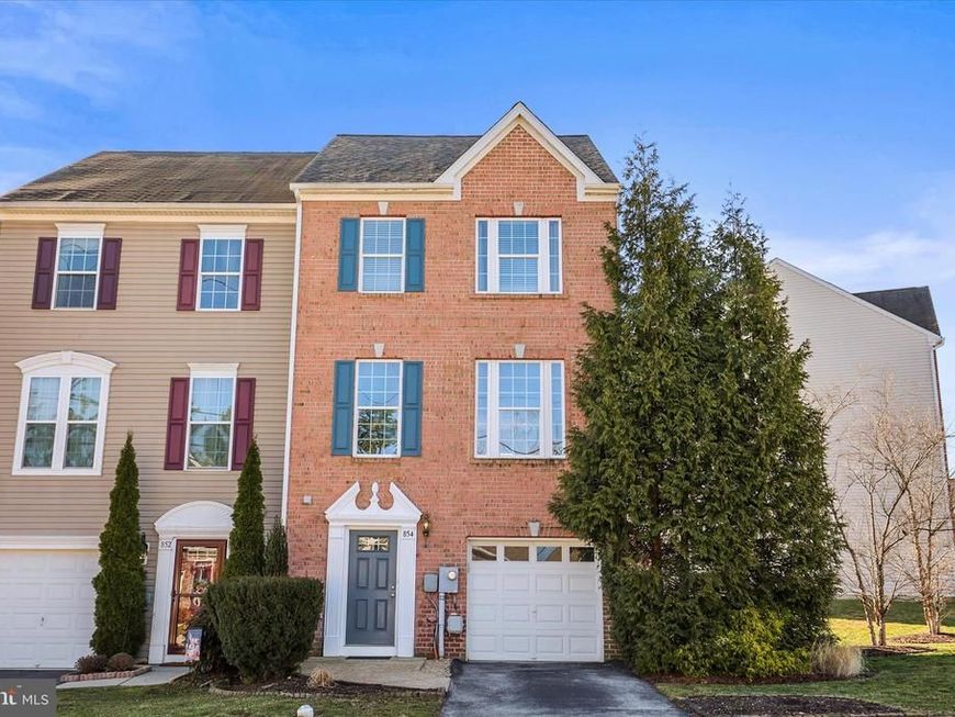 854 Blossom Drive, Hanover, PA 17331 Main Photo