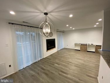 1004 WARWICK COURT , STERLING, VA 20164