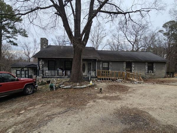 215 Riverside Drive , Zebulon, NC 27597