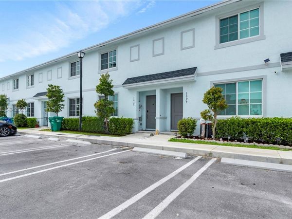 1025 NW 4th Ter , Florida City, FL 33034