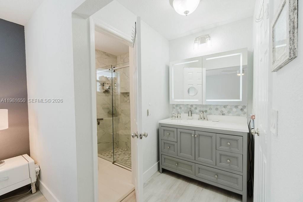 1710 NW 106th Ter , Pembroke Pines, FL 33026 Photo