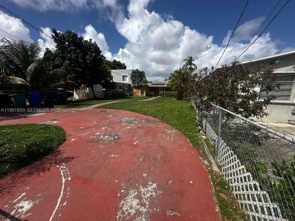 2337 NW 32nd St, Miami, FL 33142