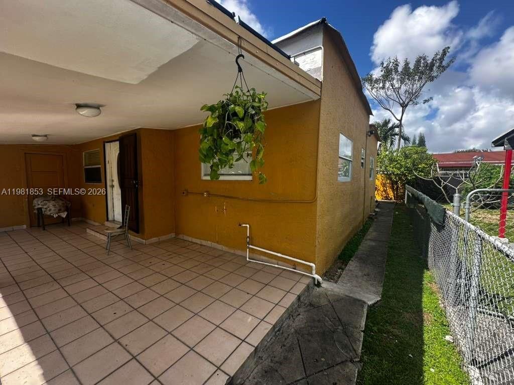 2337 NW 32nd St, Miami, FL 33142 Photo
