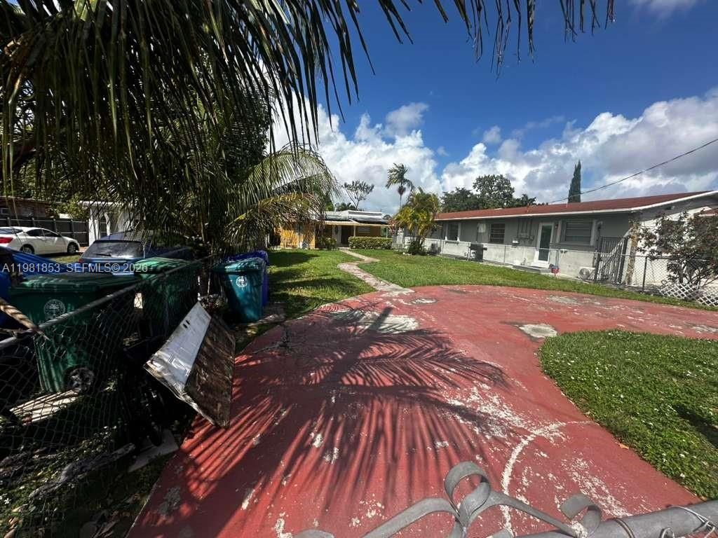 2337 NW 32nd St, Miami, FL 33142 Photo