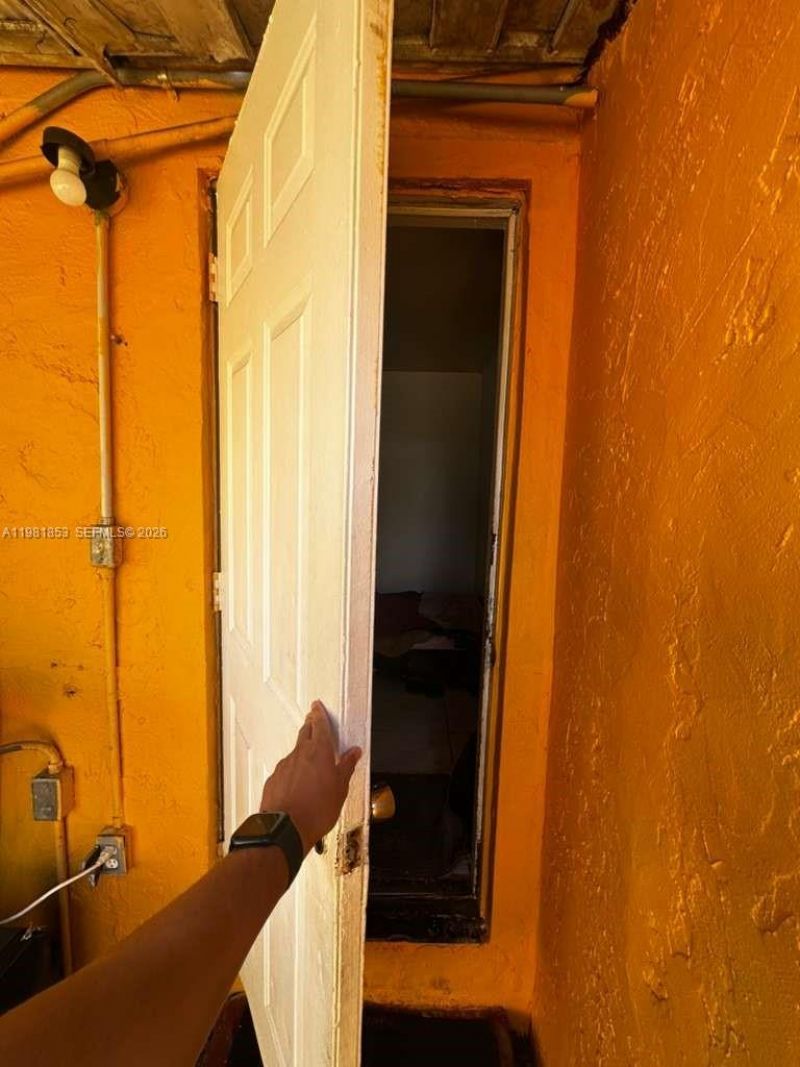 2337 NW 32nd St, Miami, FL 33142 Photo