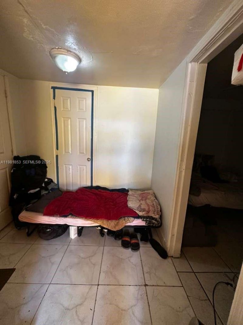 2337 NW 32nd St, Miami, FL 33142 Photo