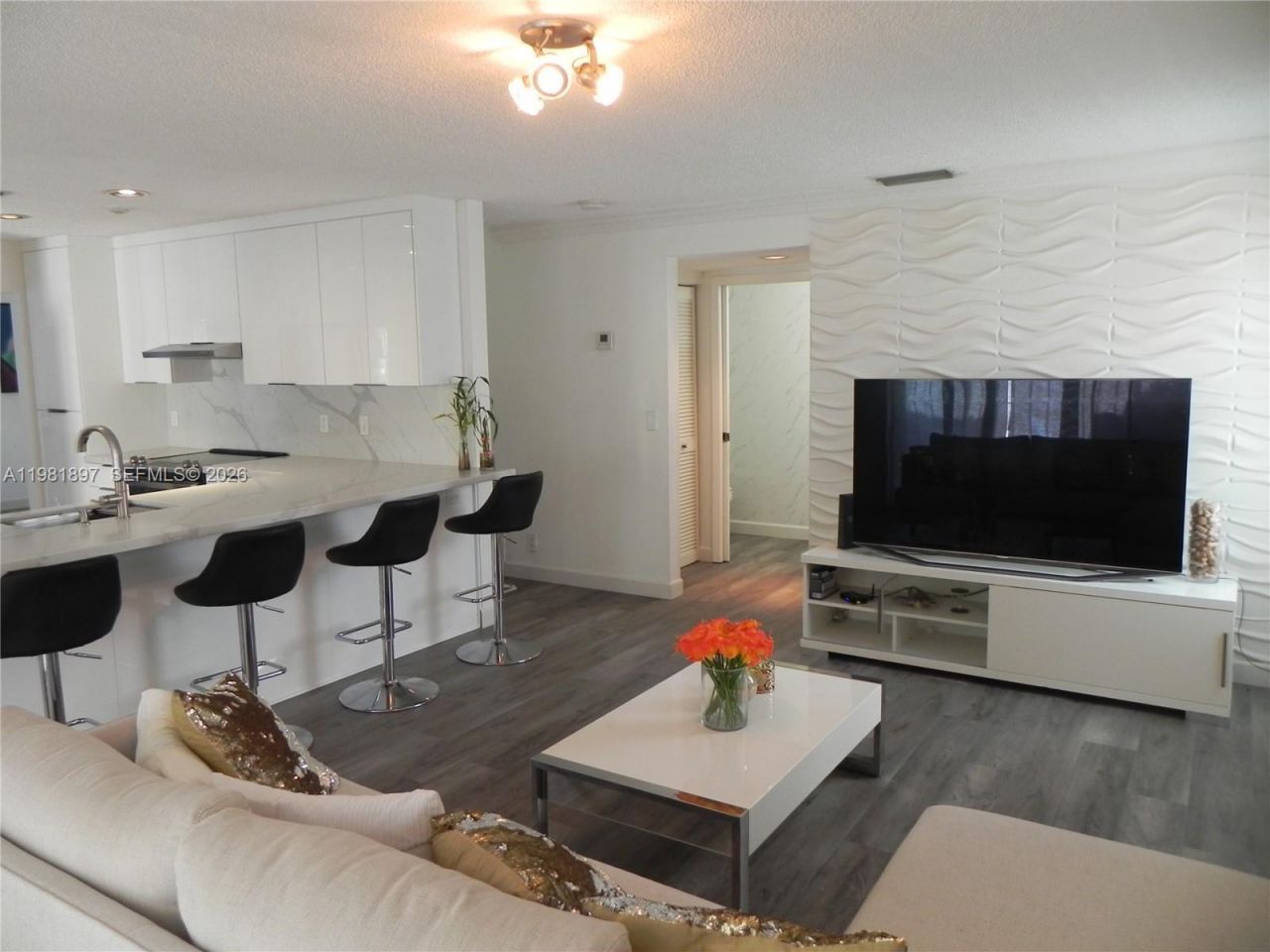 365 Somerset Way , Weston, FL 33326 Photo