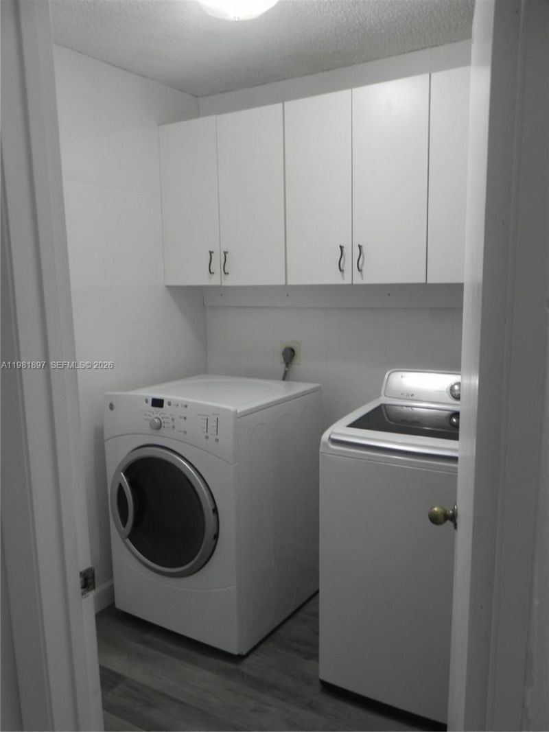 365 Somerset Way , Weston, FL 33326 Photo