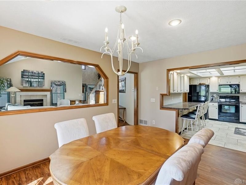 392 Copper Beech Court, Washington Township, OH 45459 Photo 8