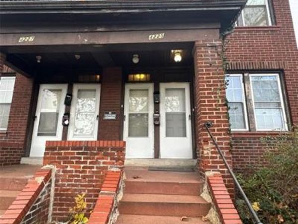 4225 E Sacramento Avenue , St Louis, MO 63115
