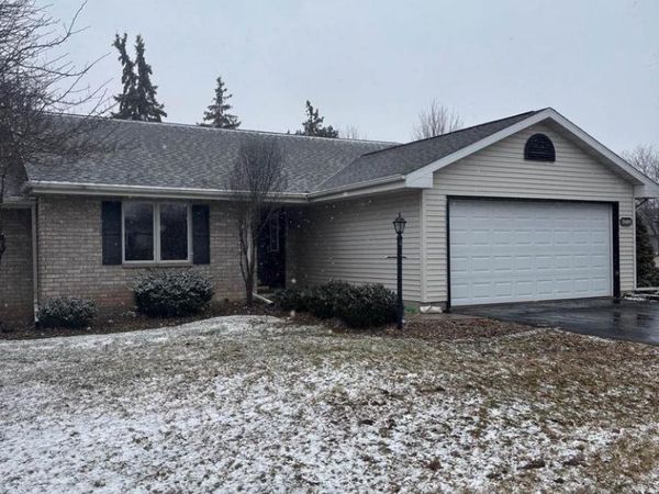 2495 SECURITY DRIVE, Oshkosh, WI 54904